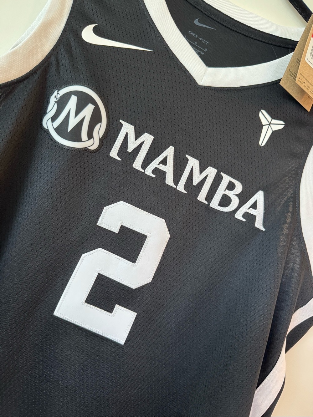 Nike Gigi Bryant Mambacita jersey in black. Size Large